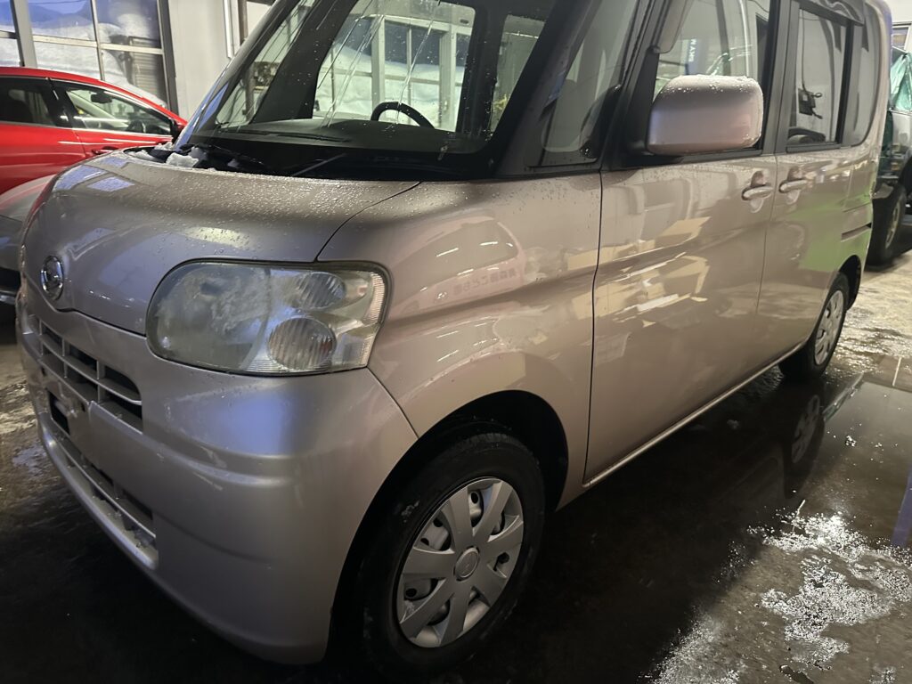ダイハツ　タントL　スライドドア　4WD